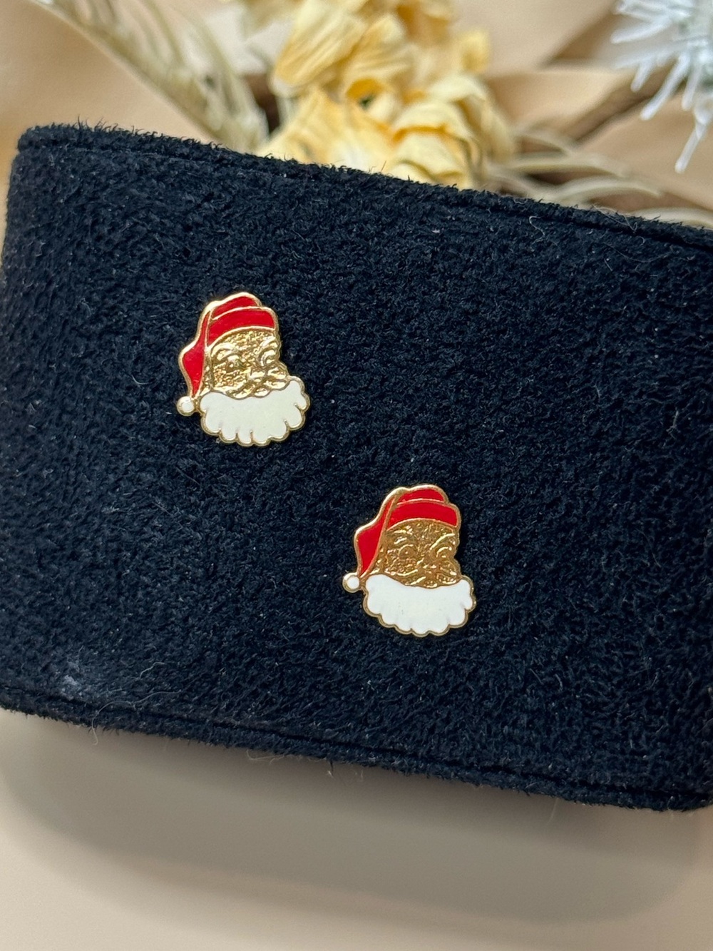 Vintage Santa Claus Stud Earrings Red White Enamel Gold Tone Christmas